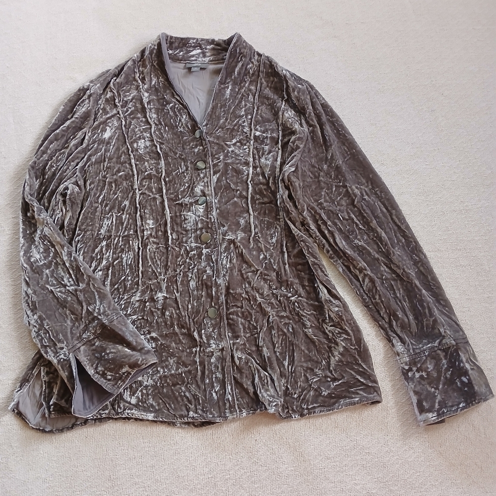 LAST CHANCE! j.jill ♡ silk blend button shirt pleated velvet velour